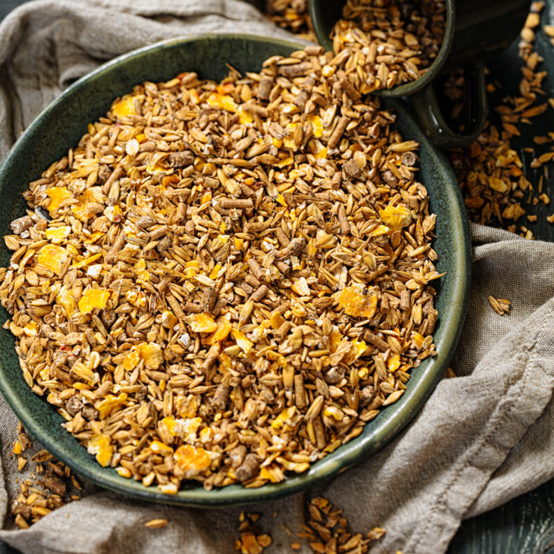 Röschmann r’ schaf- und ziegenmüsli in einer grünen Schale